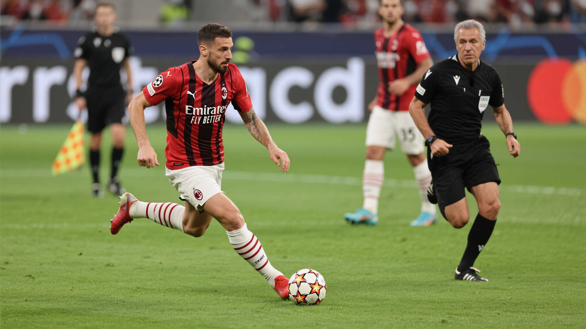 斯基拉:米兰与扎卡达成3+1合同协议,本周将与药厂展开谈判 以数据和过往表现来看,扎卡的技术特点与ACミ兰的战